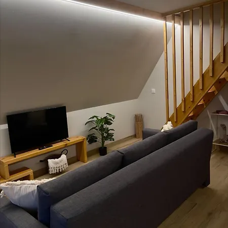 Dağ evi Luna In Rio A-frame Wi-fi Fibra Aquecimento Vista Rio E Montanha Pnpgeres Ponte da Barca